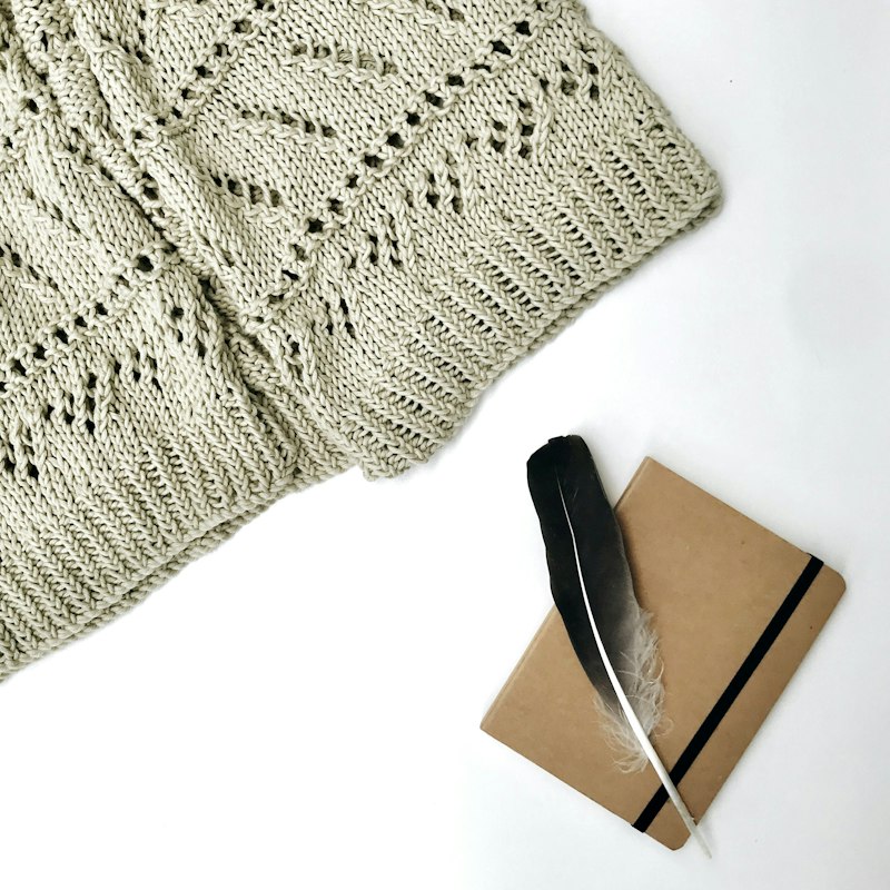 Zdjęcie poglądowe kolekcji Fashion Studio — knitwear